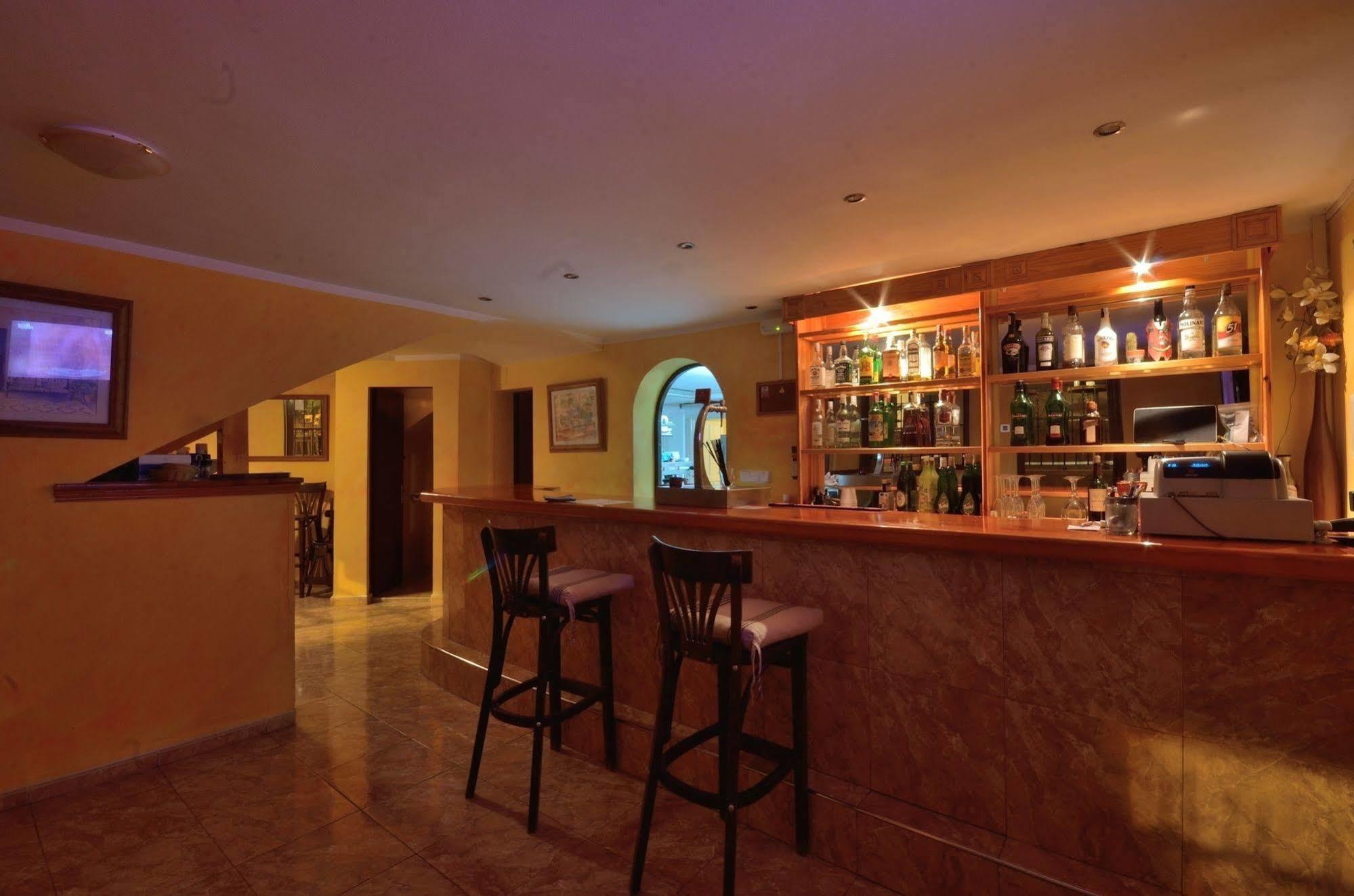 Hostal Atlanta El Arenal  Eksteriør billede