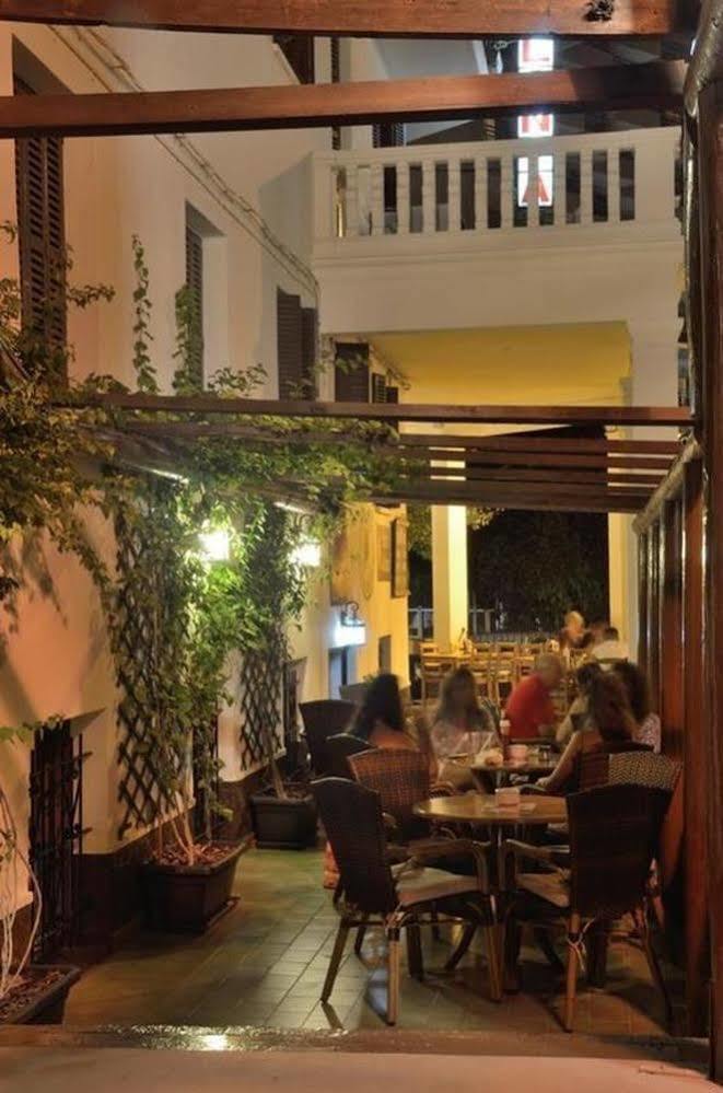 Hostal Atlanta El Arenal  Eksteriør billede